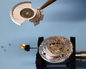 Fonctionnement d'une montre mécanique à remontage automatique