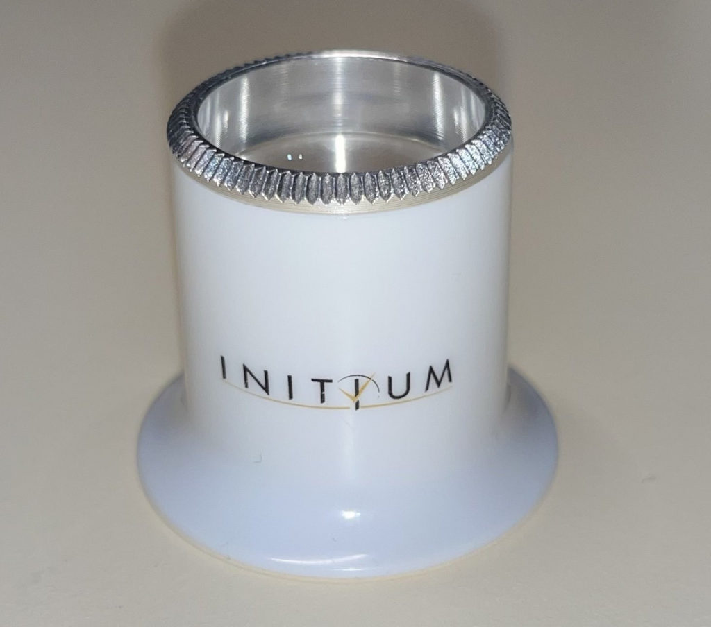 L'une des loupes simples utilisées chez Initium